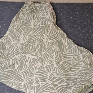 Midnight Sky green wide leg crops size medium